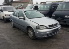 Dezmembrez Opel Astra 2001